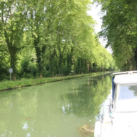 Nuit à Quai Sur Notre Vedette! Meilhan-sur-Garonne