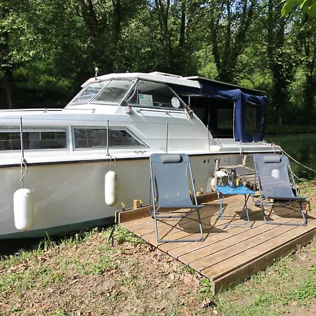 Nuit A Quai Sur Notre Vedette! Chauffee ! Botel Meilhan-sur-Garonne